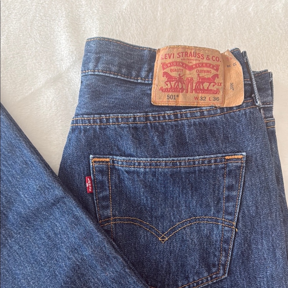 Levi's 501 Men's Straight Jeans - Dark Blue Denim